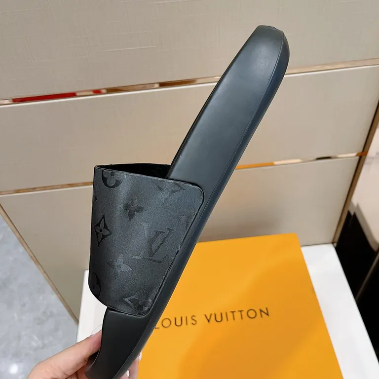 Louis Vuitton Shoe 